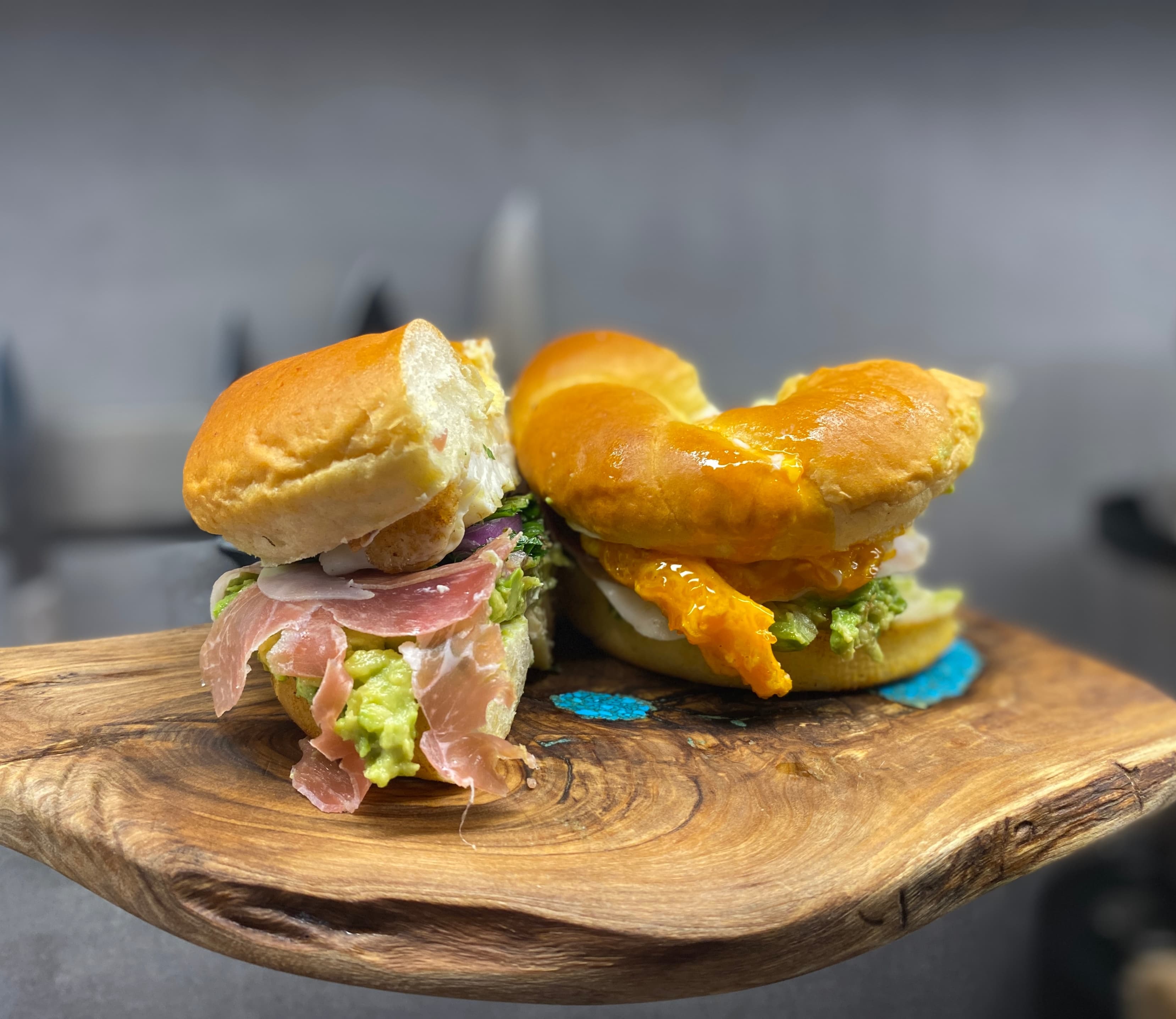 Prosciutto Bagel with Avocado Mousse Recipe Image