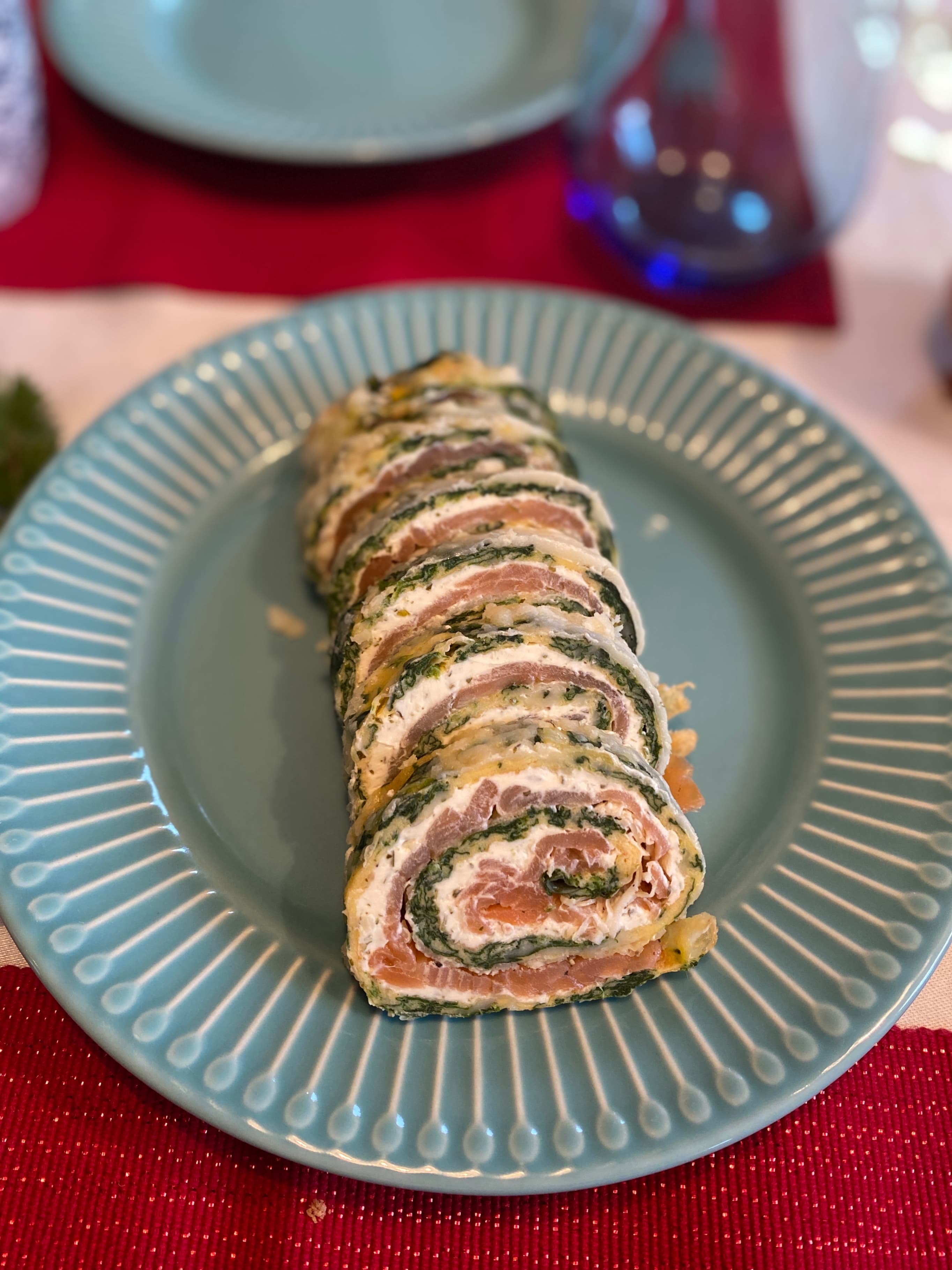 Herzhafte Lachs- &amp; Spinatrolle Rocely Rezept