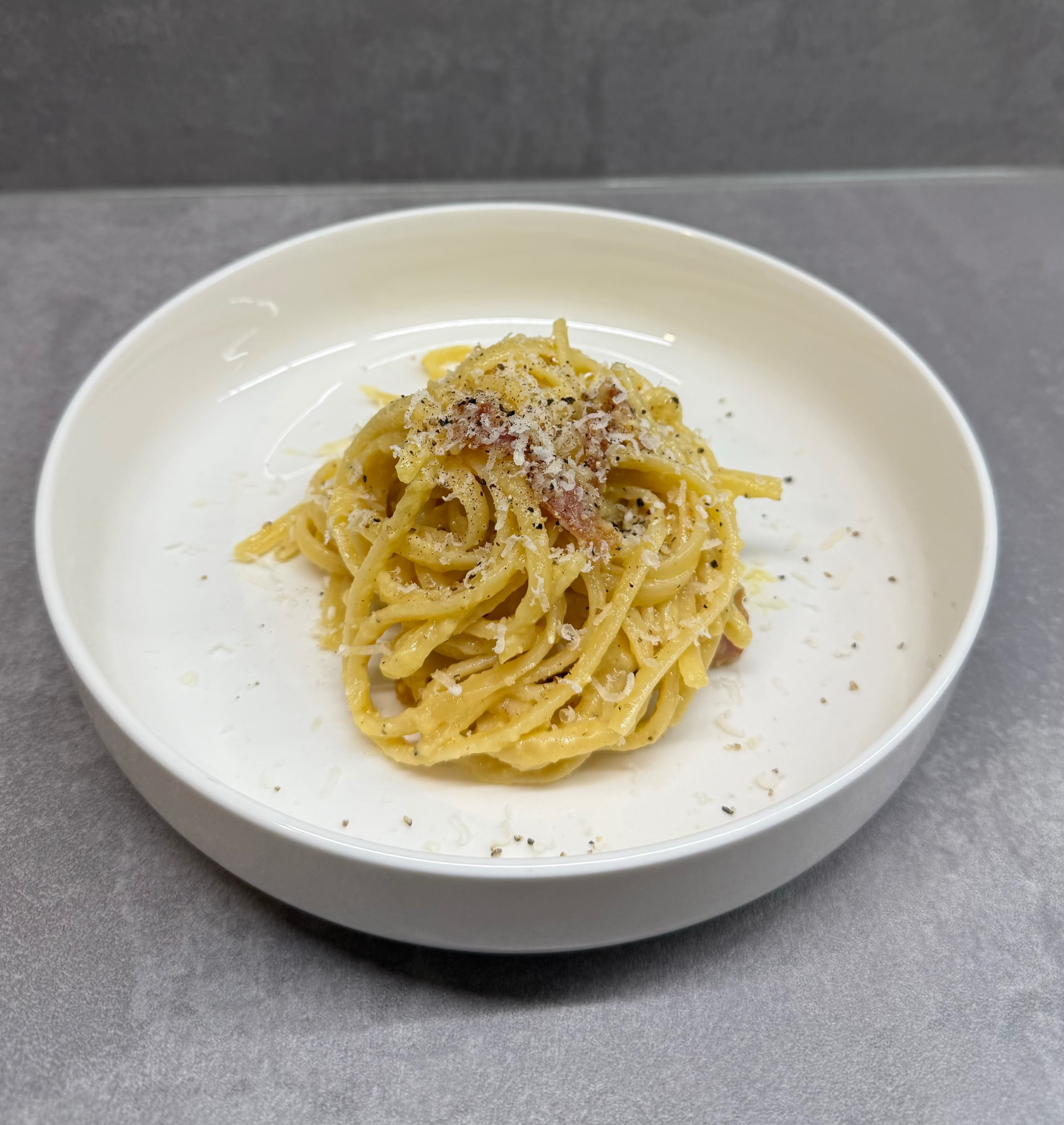 Classic Linguine Carbonara Recipe Image