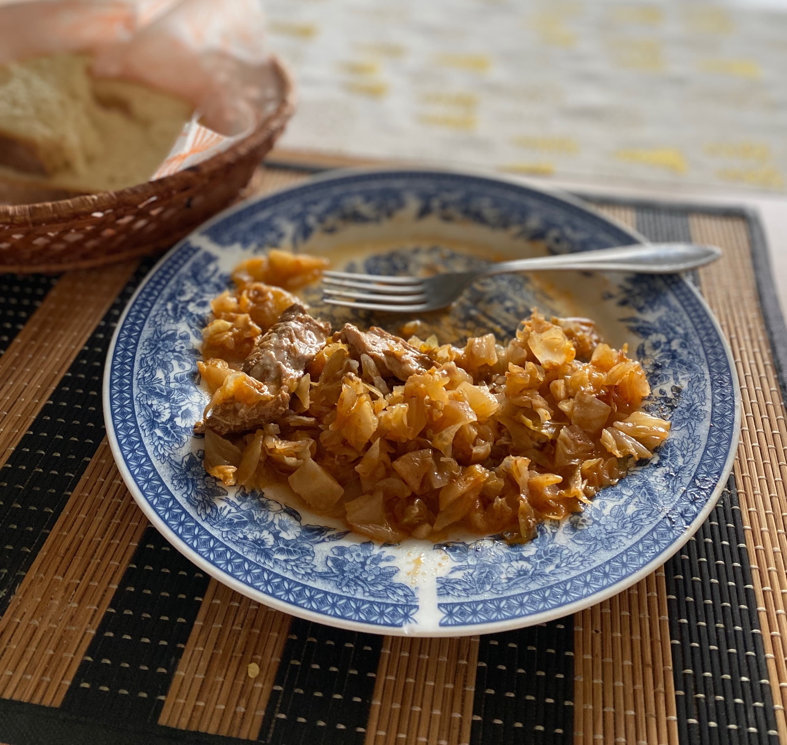 Baked Pork Shank with Sauerkraut Rocely Recipe