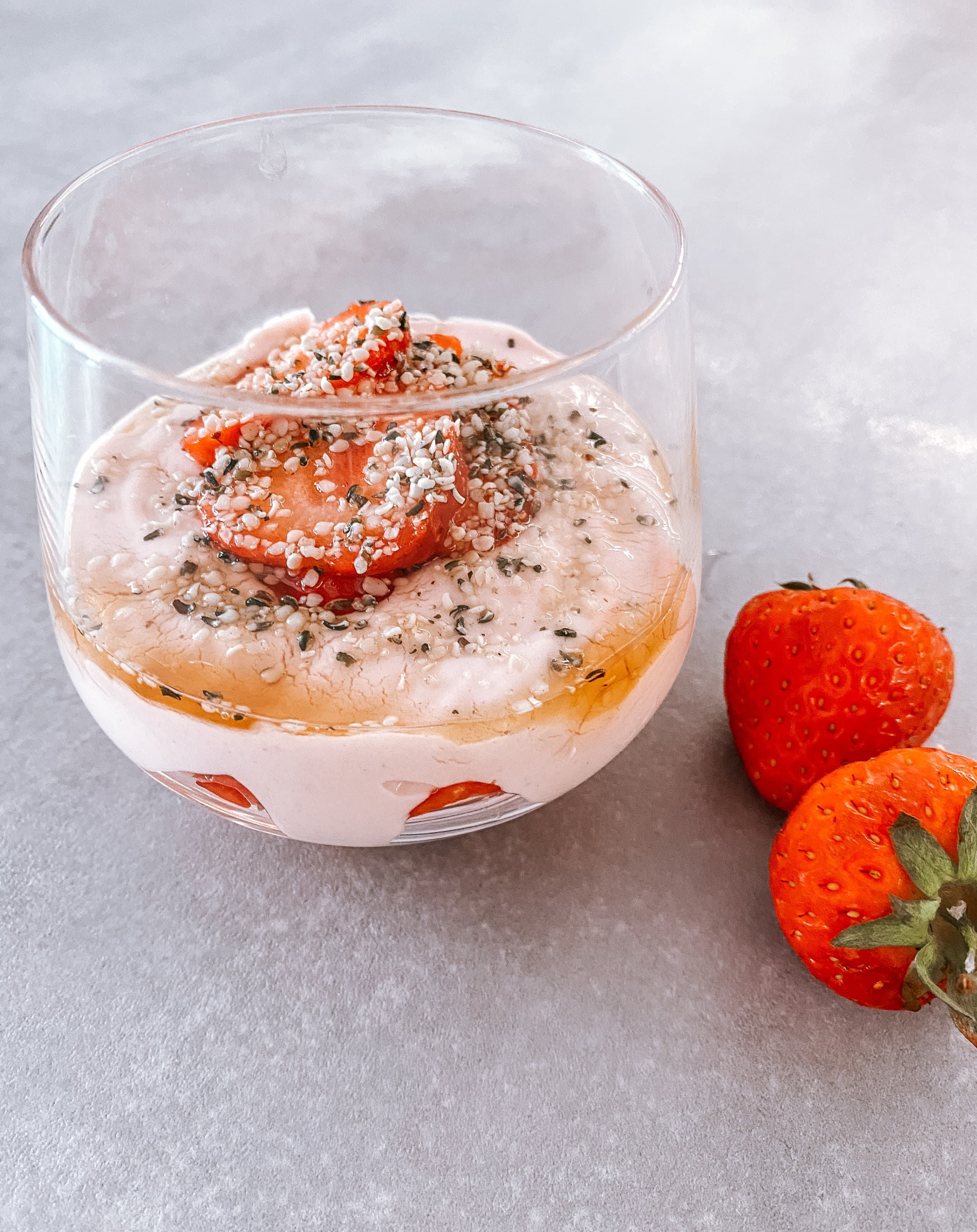 Skyr with Strawberries Recipe Image