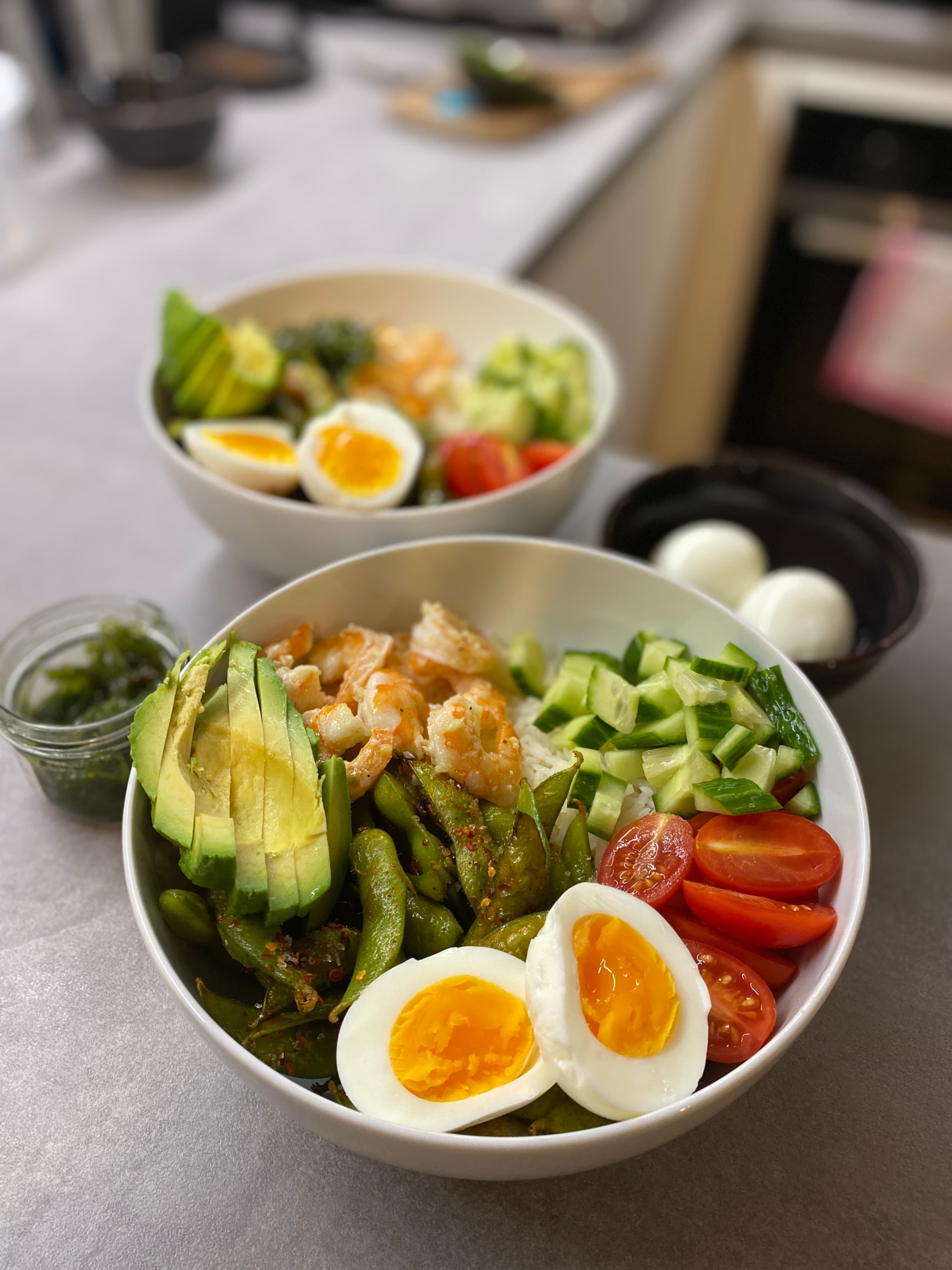Sushi Bowl with Shrimp and Edamame Recipe Image