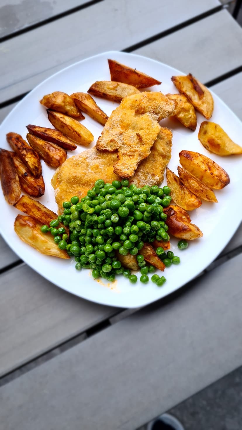 Breaded Chicken Breast with Potatoes and Peas Rocely Recipe
