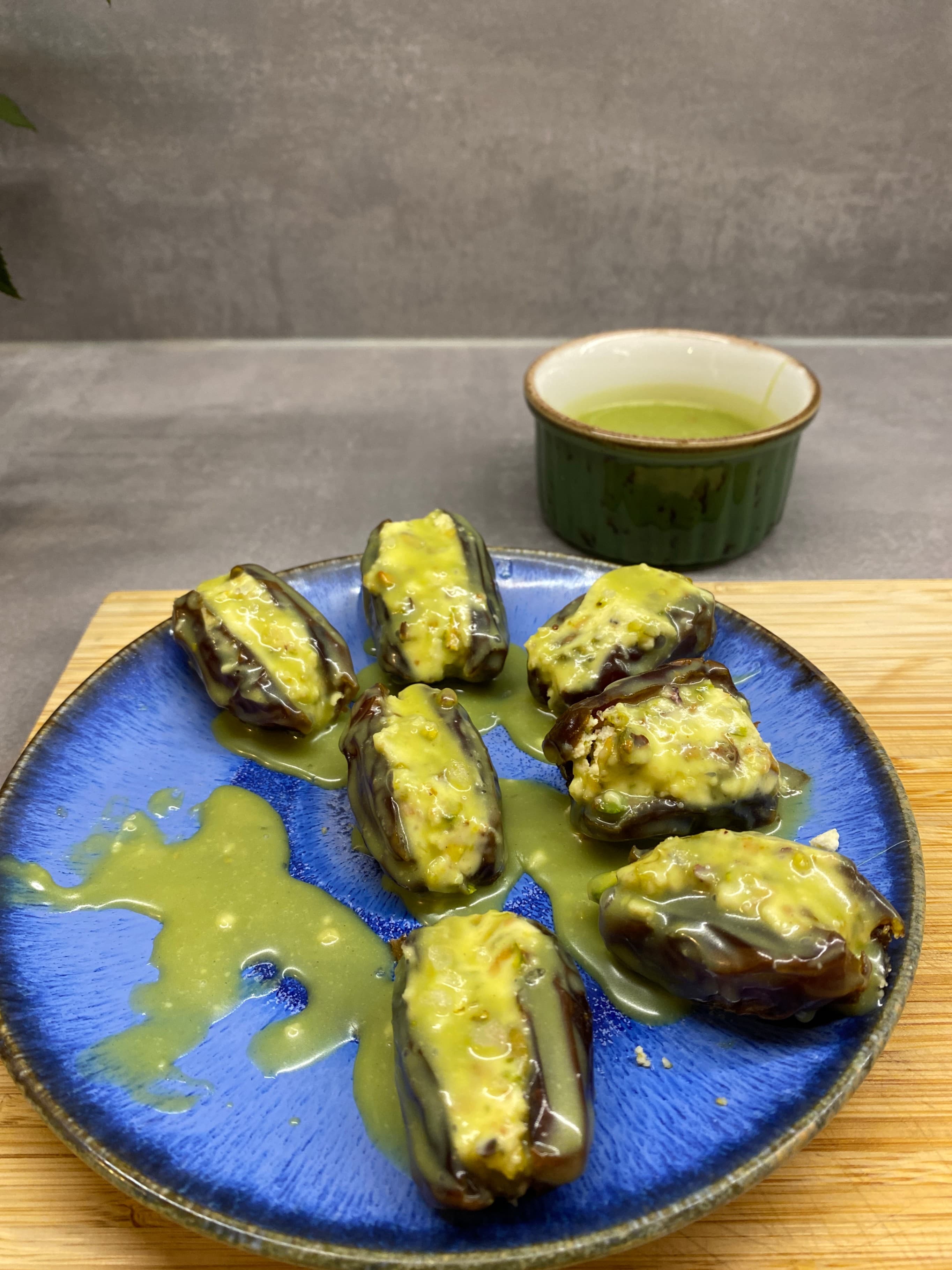 Dates with Pistachio and Mascarpone Recipe Image