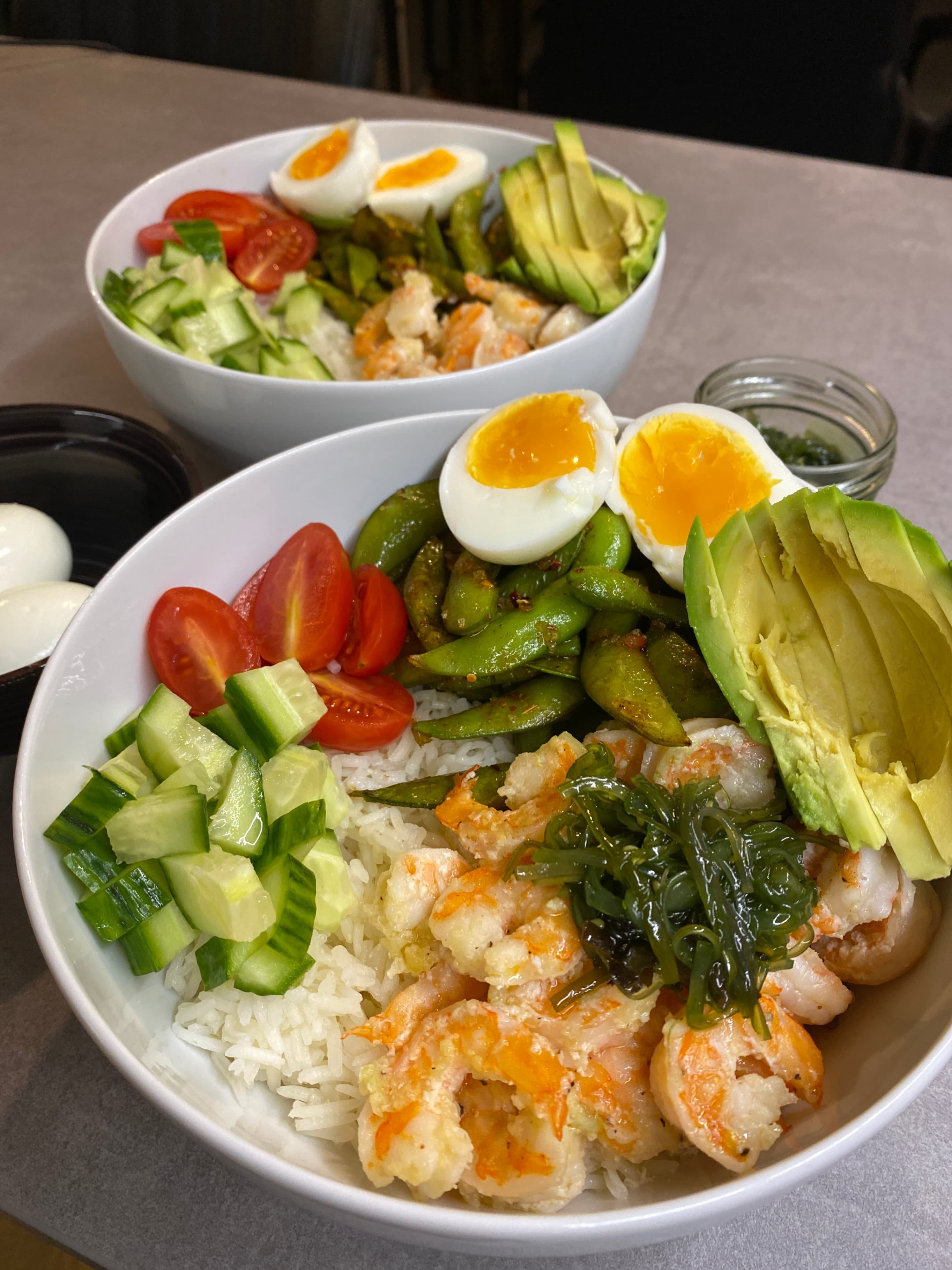 Sushi Bowl with Shrimp and Edamame Recipe Image