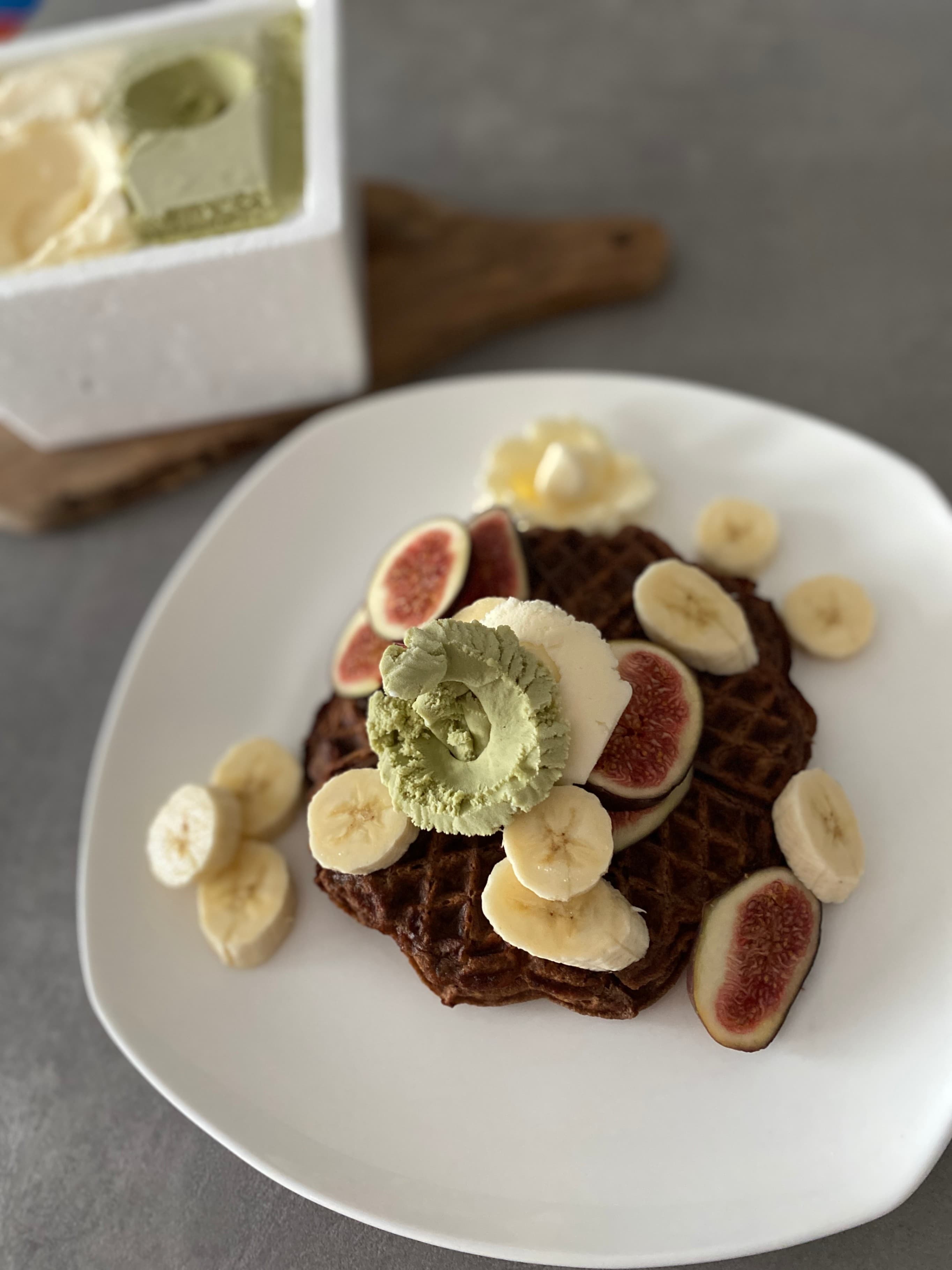 Protein Waffles with Banana and Cocoa Recipe Image