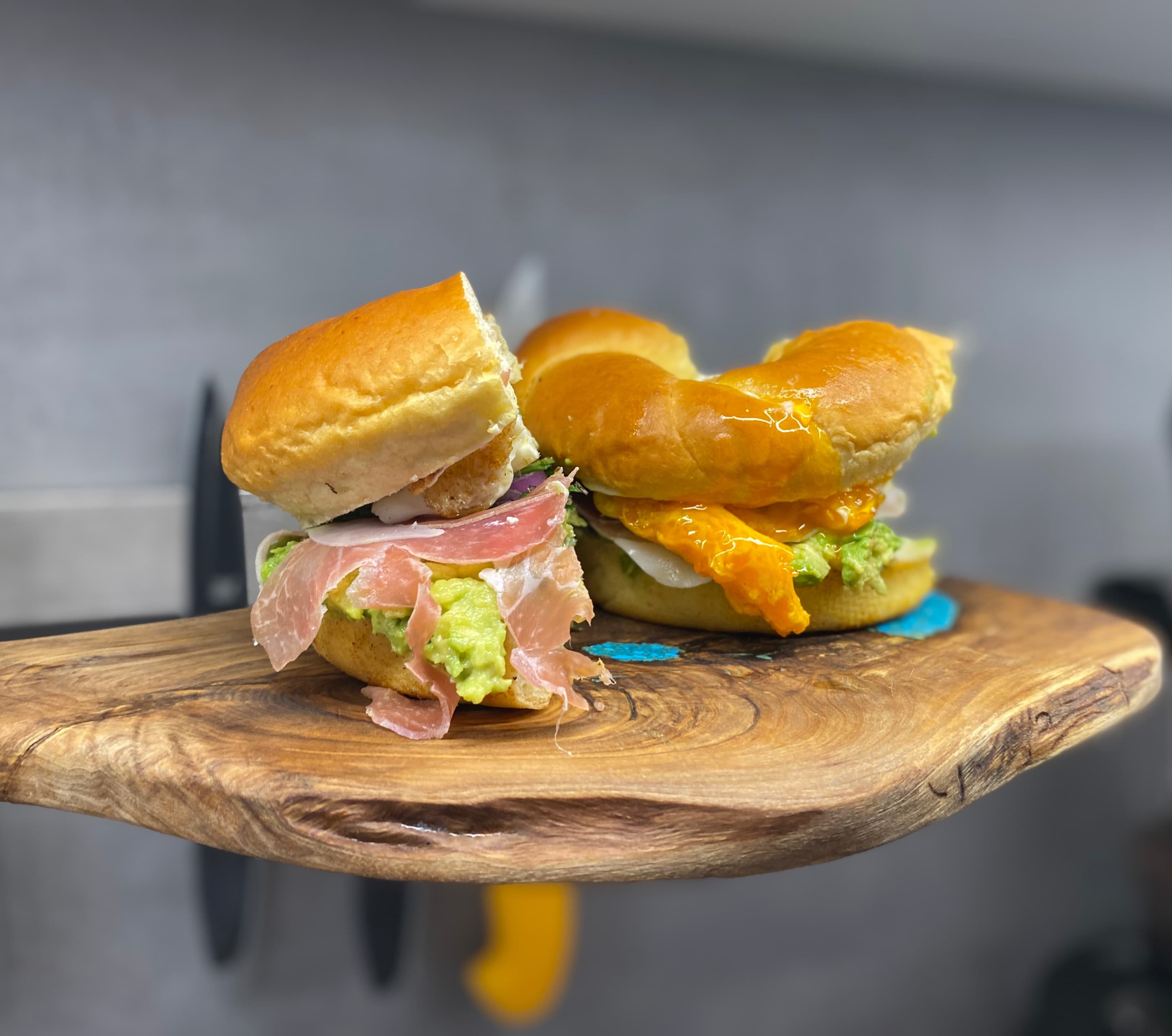 Prosciutto Bagel with Avocado Mousse Recipe Image