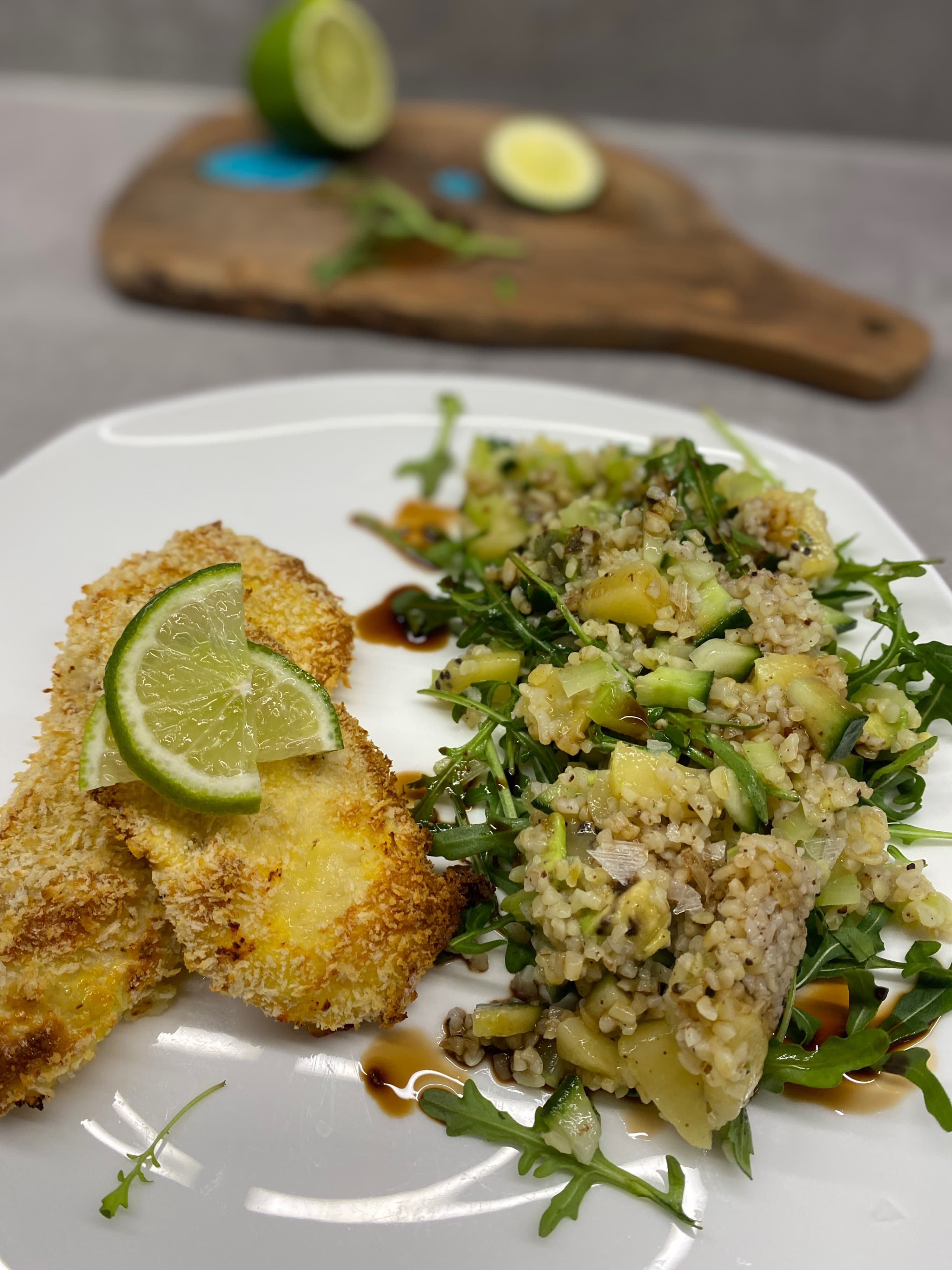 Crispy Chicken with Bulgur–Kiwi Salad Rocely Recipe