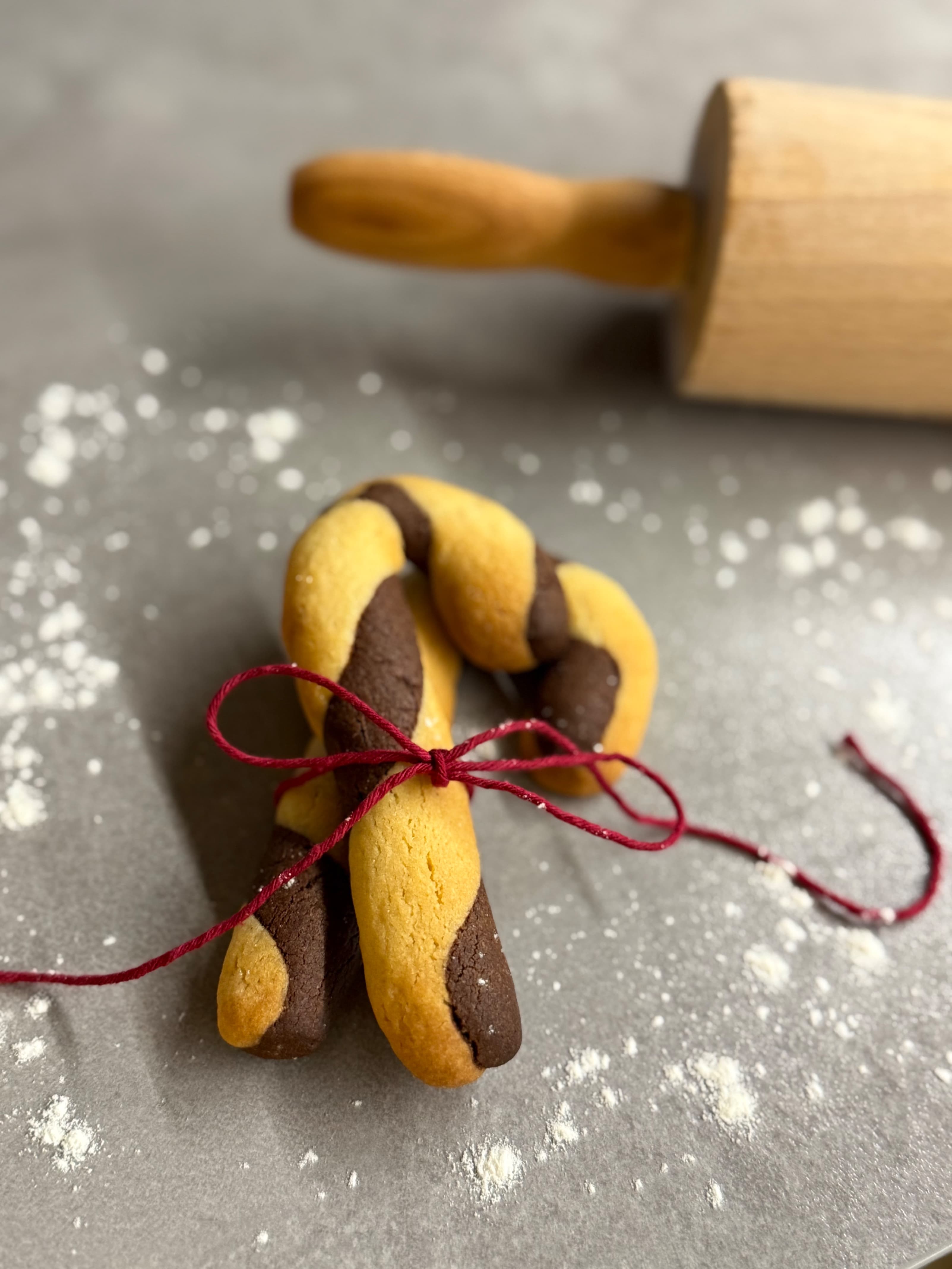 Cocoa and Vanilla Christmas Cane Biscuits Rocely Recipe