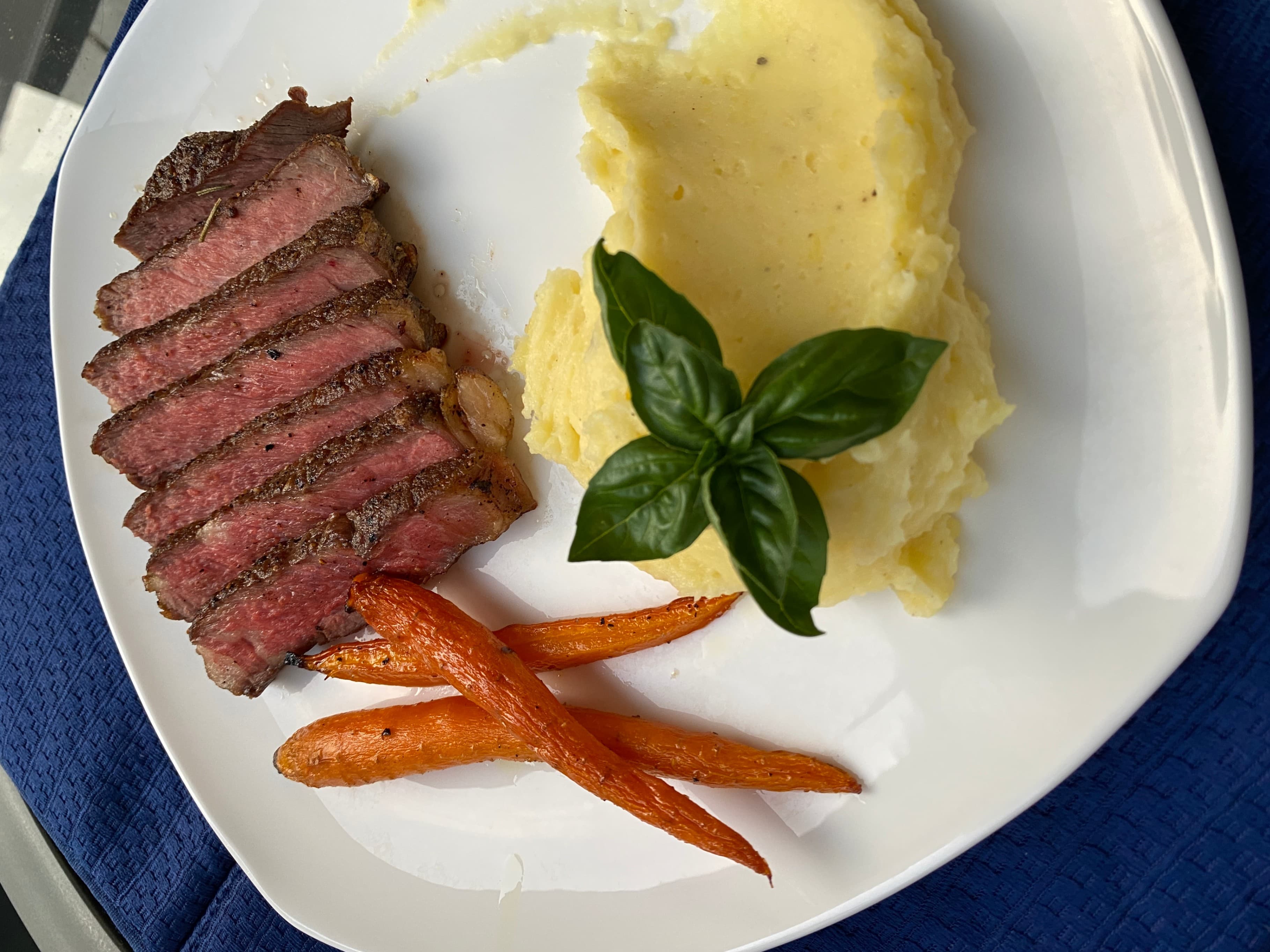 Steak with Mashed Potatoes Recipe Image