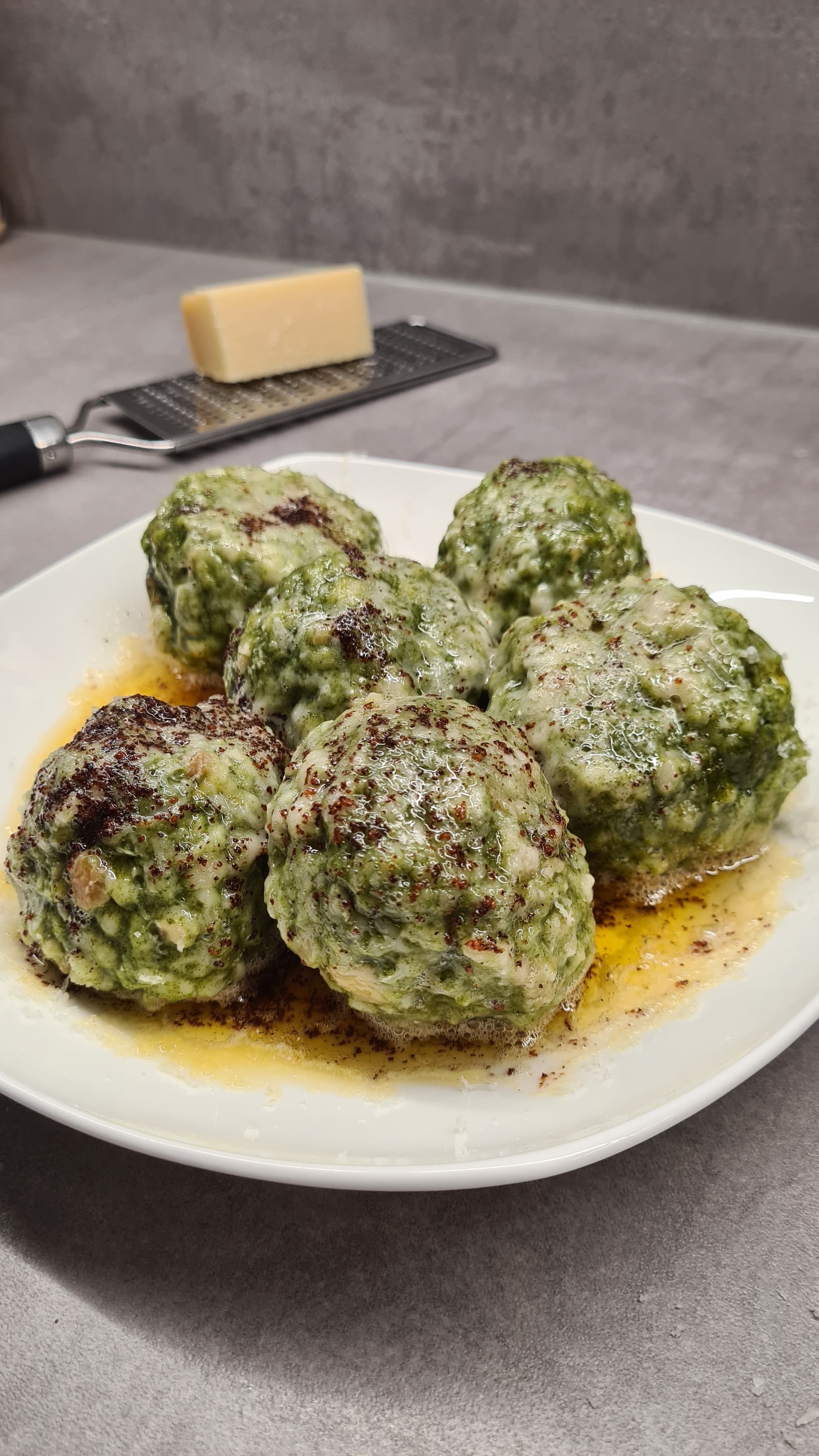 Spinach Dumplings with Mountain Cheese Core Rocely Recipe